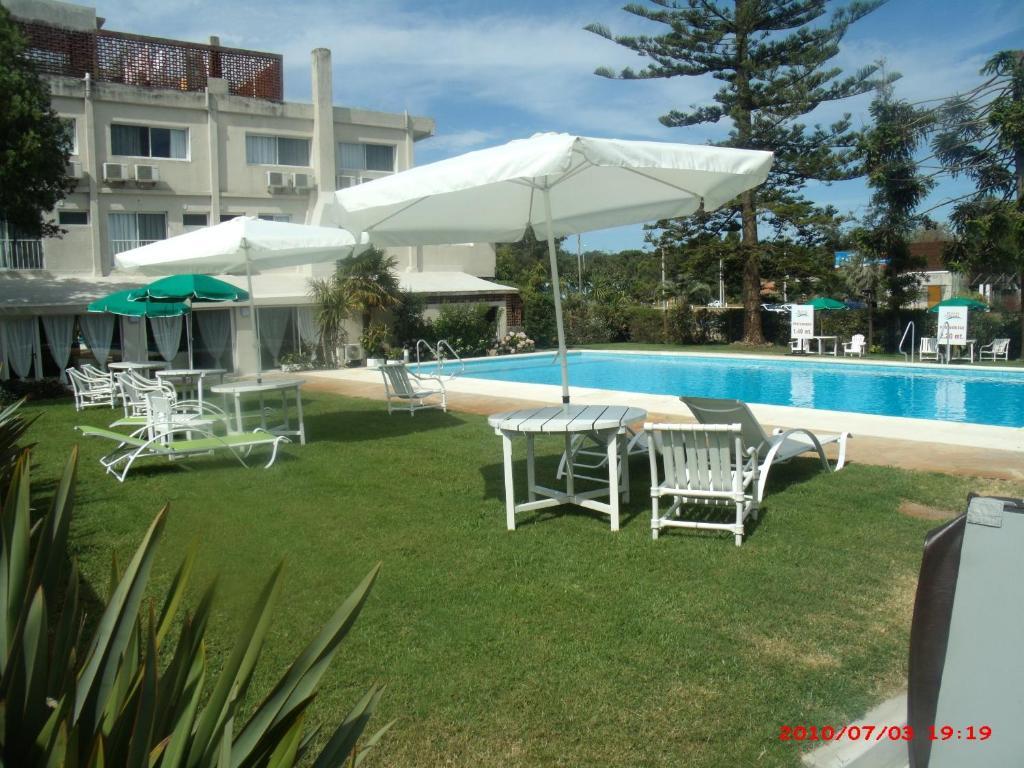 Hotel Puesta Del Sol Punta Ballena Extérieur photo